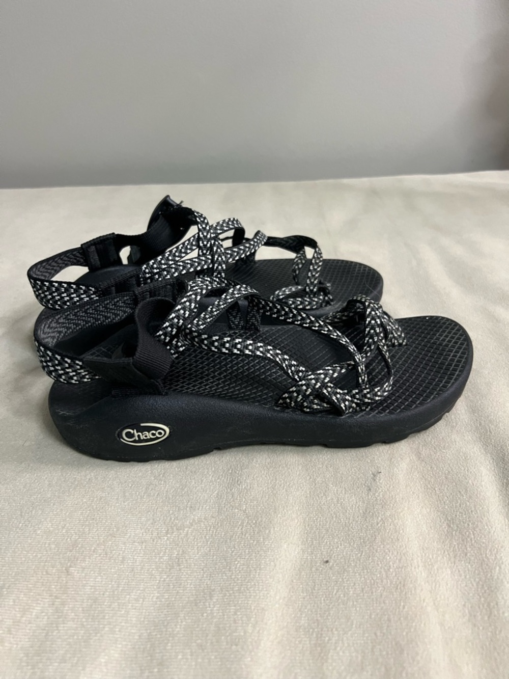 🖤 Chaco Z/Cloud Style Sport Sandals Black White Strappy Hiking Sandals Women 7
